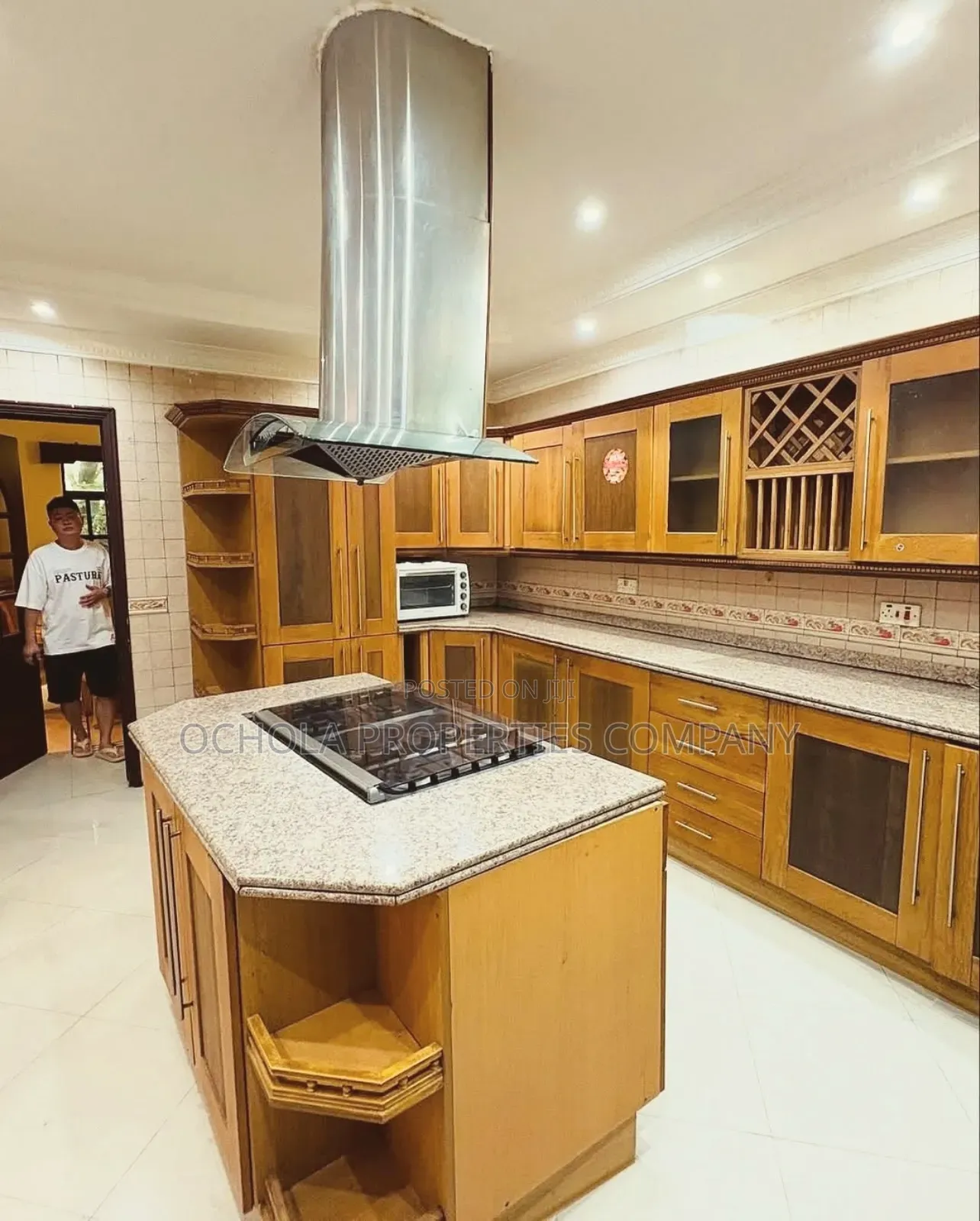 Furnished 5bdrm Villa in Mikocheni for rent in Mikocheni