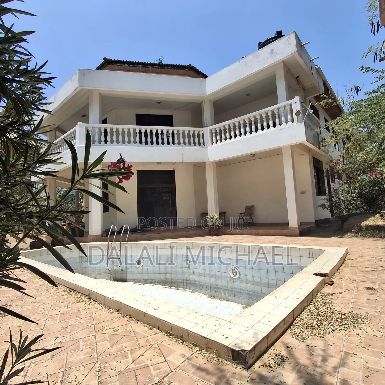 8bdrm Bungalow in Mbezibeach for rent in Mbezi Beach
