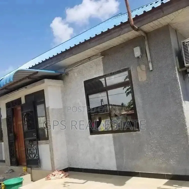 Hoise for Sale in Temeke