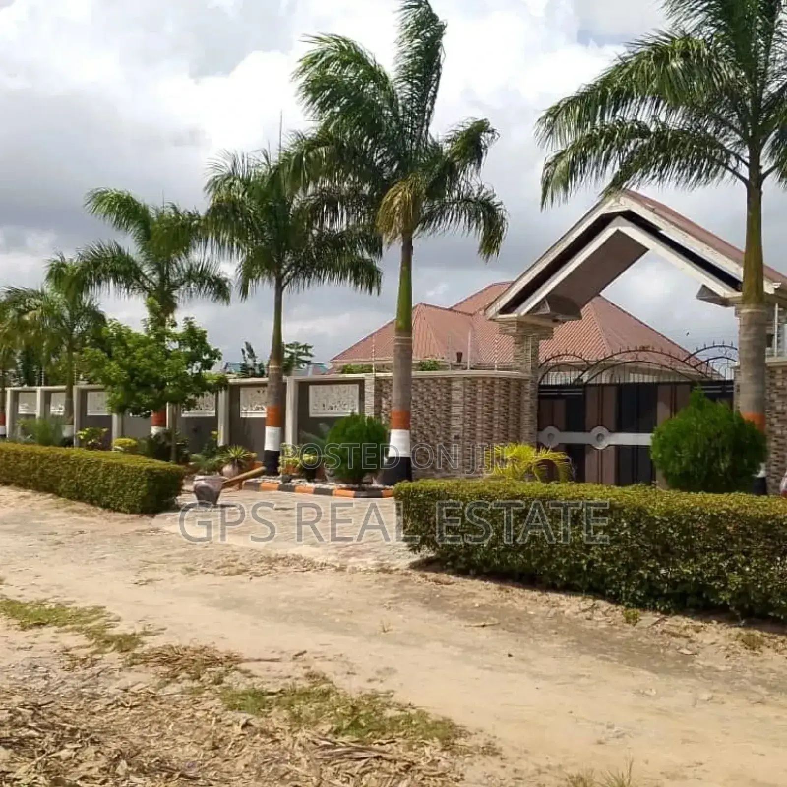 5bdrm House in Chanika Buyuni, Ilala for sale in Ilala