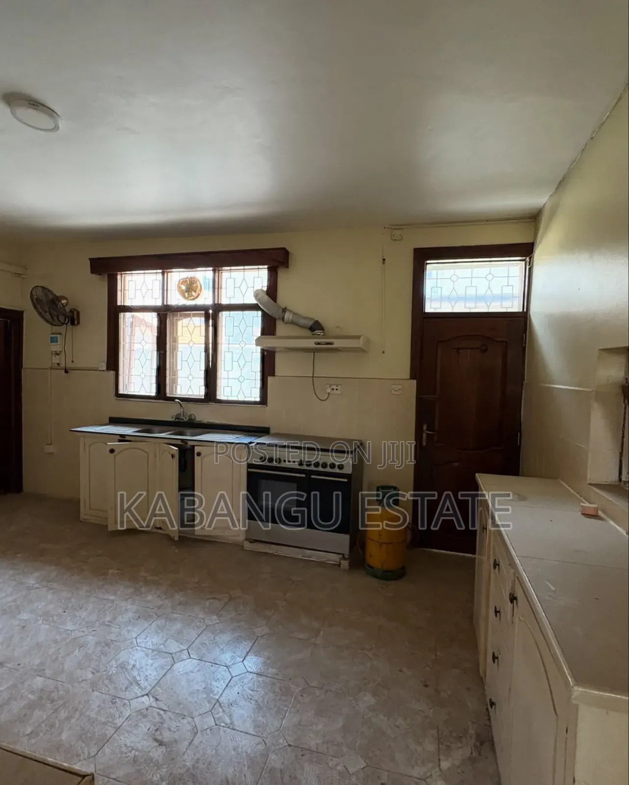 5bdrm House in Msasani for rent in Msasani