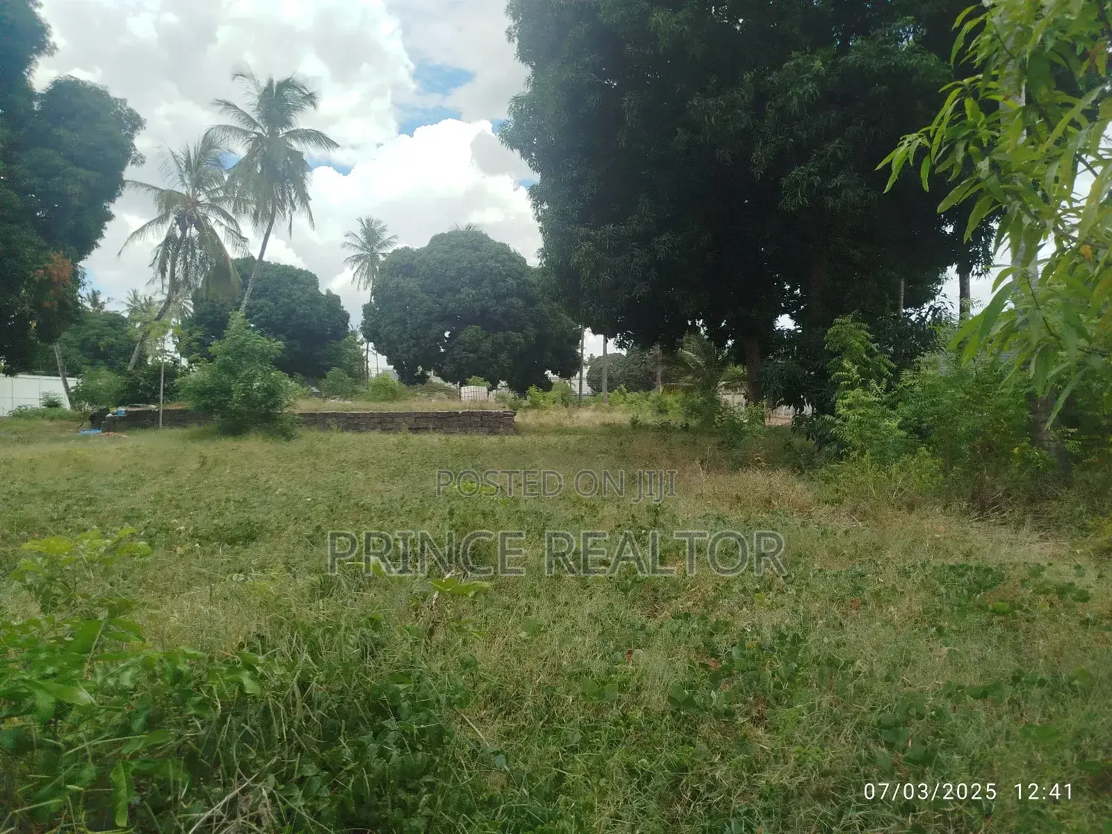 Plot for Sale at Ungindoni in Kigamboni