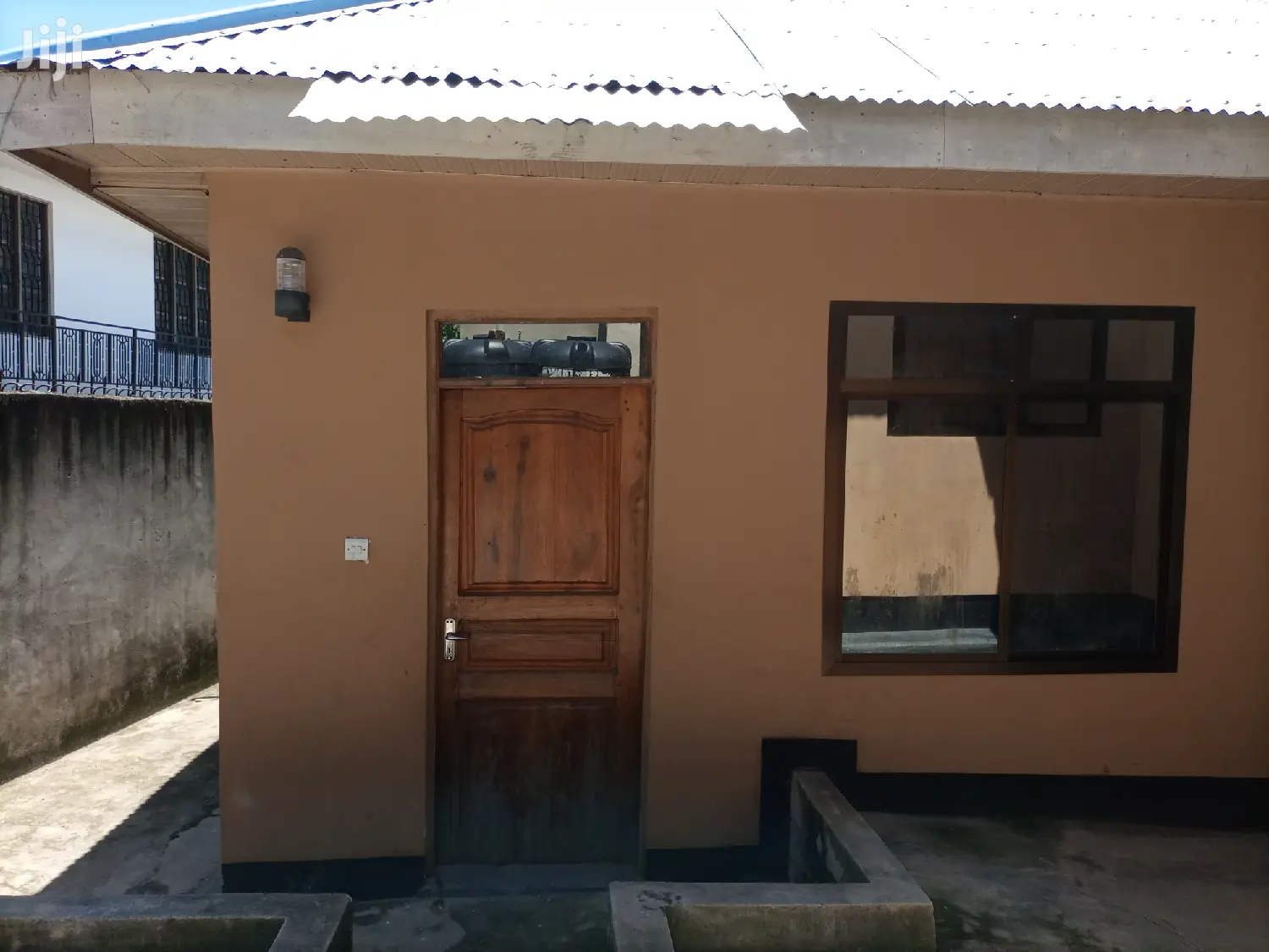 Master Na Sebule in Kinondoni