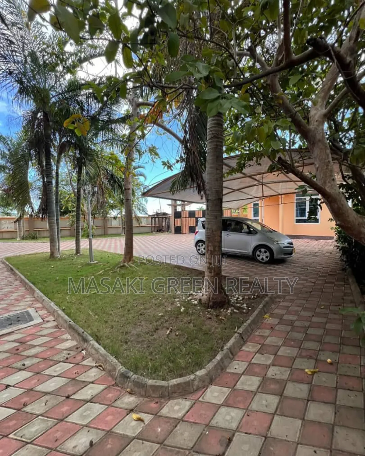 6bdrm House in Mbezi Estate, Kinondoni for sale in Kinondoni
