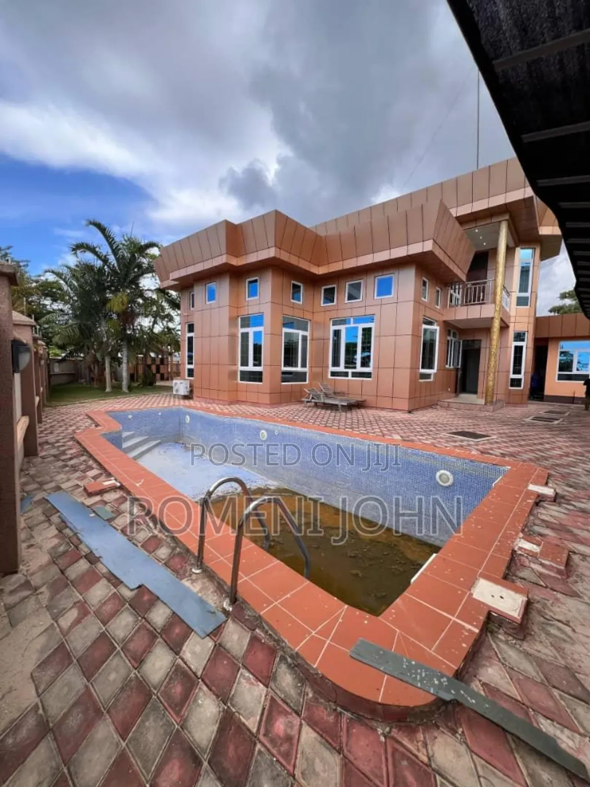 6bdrm Block of Flats in Tanzania Daresalaam, Ilala for sale in Ilala