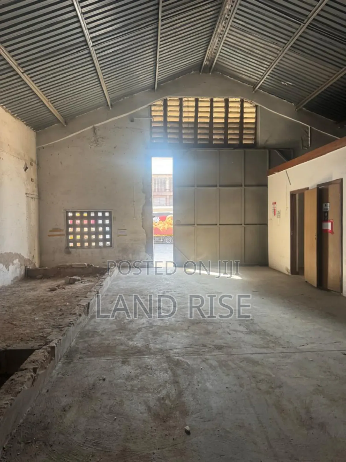 400 SQM Warehouse in Mikocheni in Mikocheni