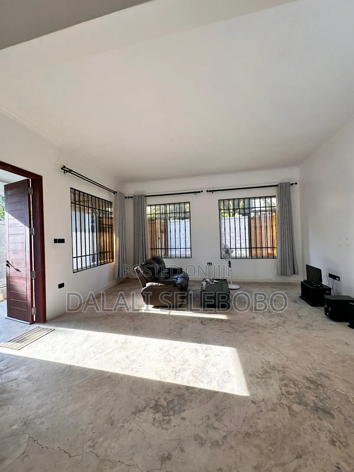3bdrm Bungalow in Mbweni Kihalaka for sale in Mbweni
