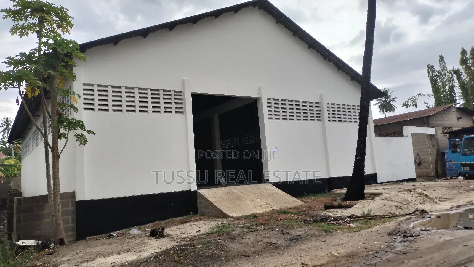Ware House for Rent Mbezibeach DSM in Kinondoni