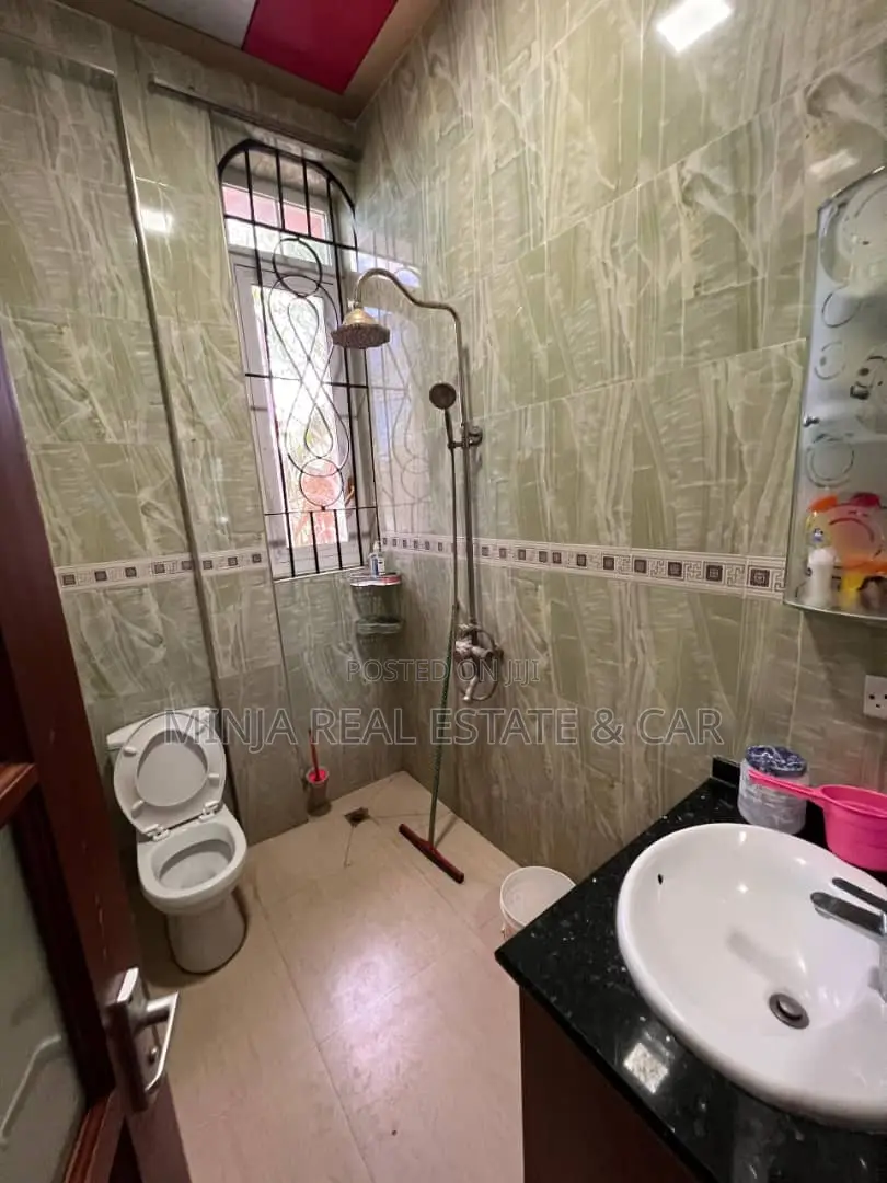 9bdrm House in Mbezi Beach for sale in Mbezi Beach