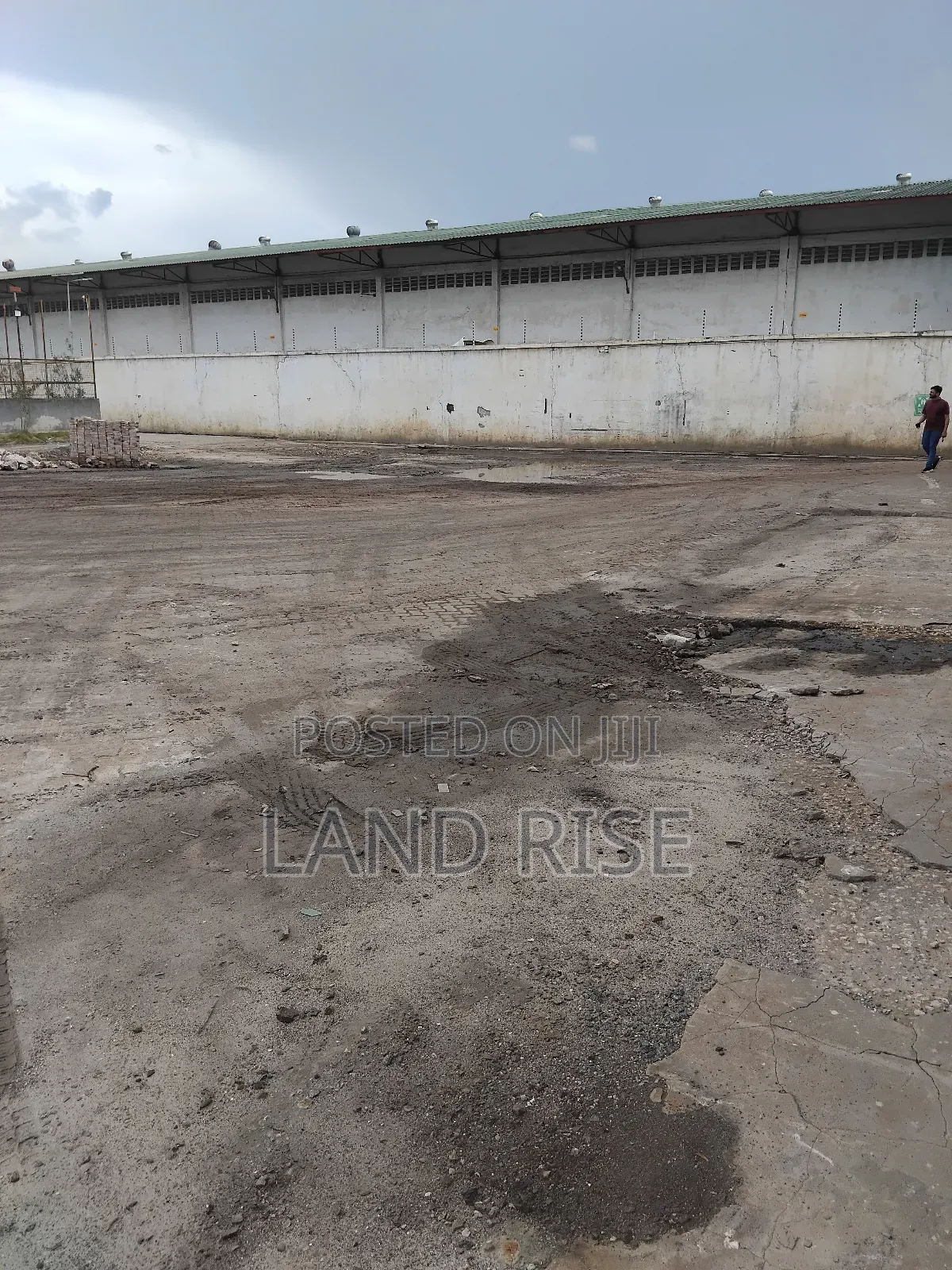 Open Yard 1250 SQM in Nyerere Road in Vingunguti