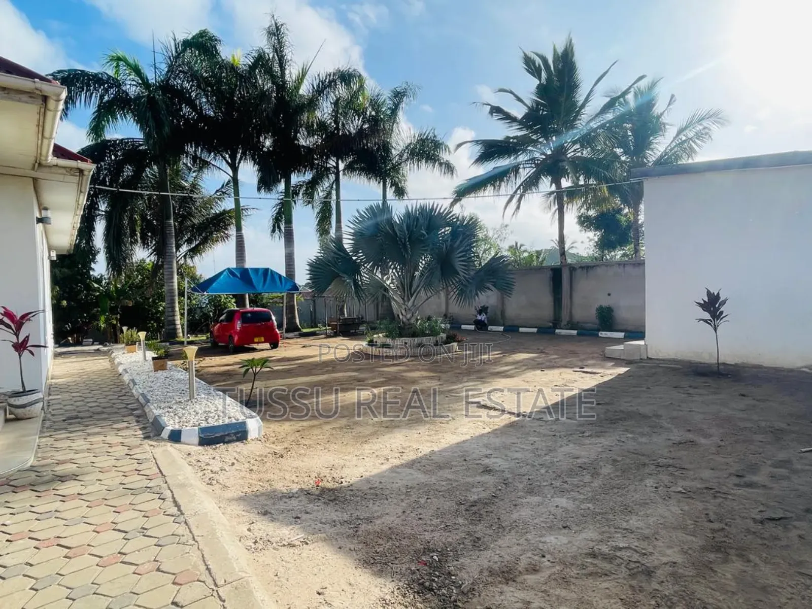 3bdrm House in Malobo Centre, Mbezi Beach for sale in Mbezi Beach
