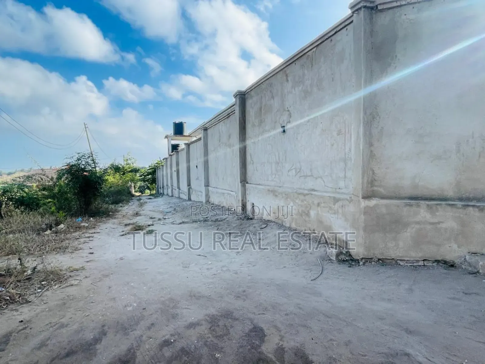 3bdrm House in Malobo Centre, Mbezi Beach for sale in Mbezi Beach