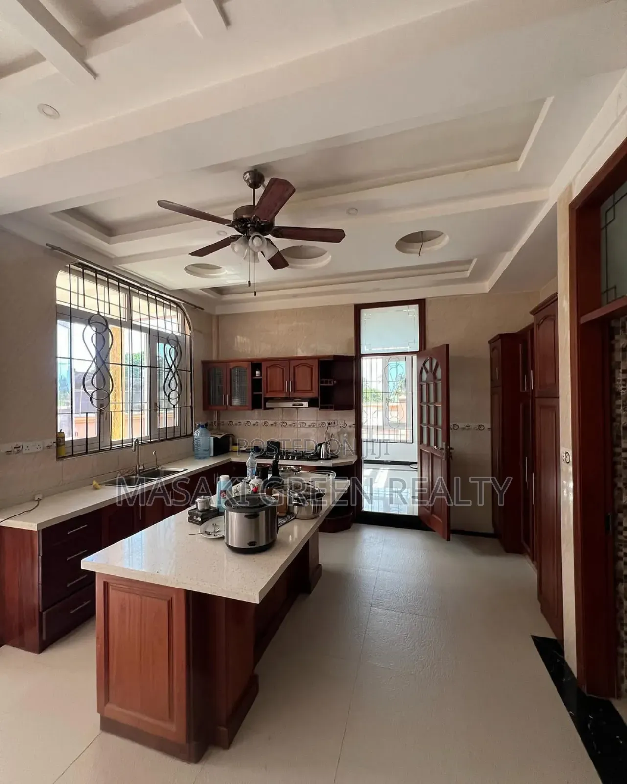 6bdrm House in Mbezi Estate, Kinondoni for sale in Kinondoni