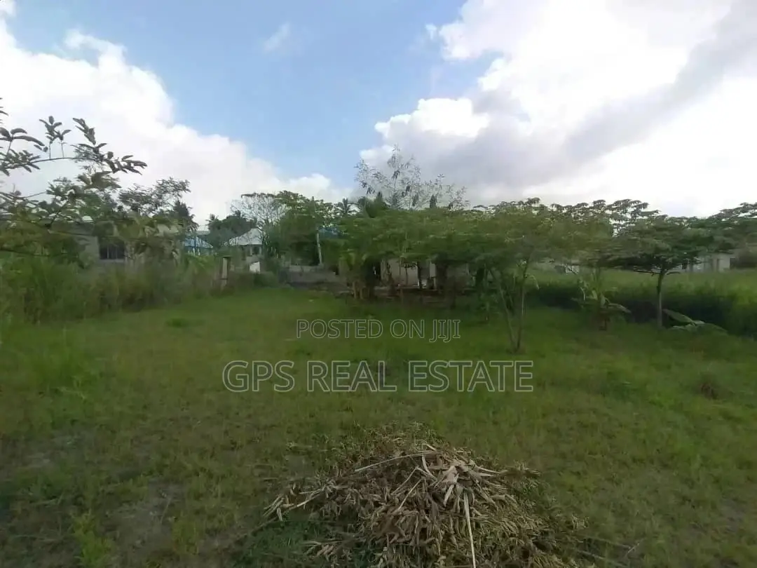 House and Plot for Sale in Ilala