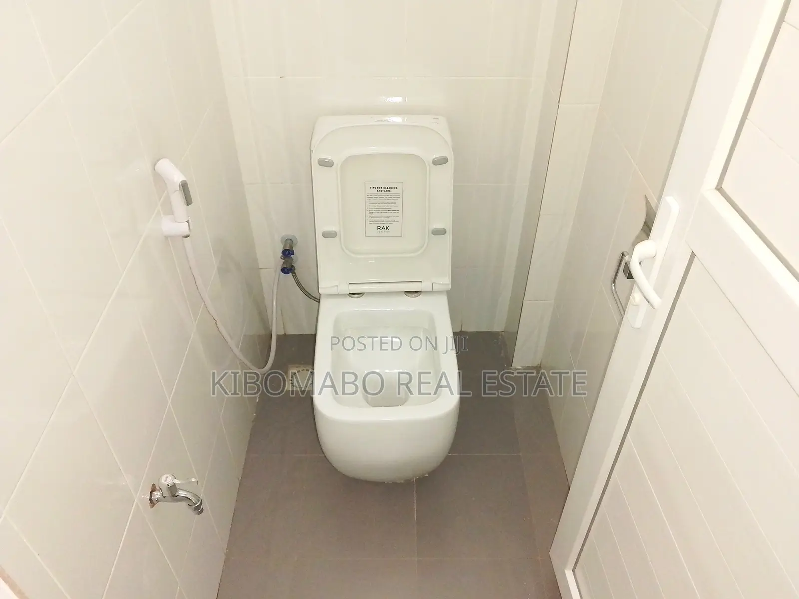 Office Space 200 - 400sqm Modern, Rental - Oysterbay || Ada Estate in Ada Estate