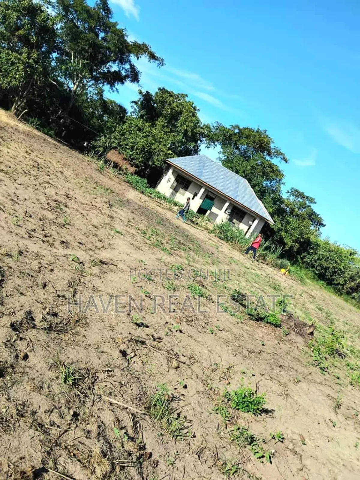 50 Acres Zinauzwa Kiromo Bagamoyo in Bagamoyo