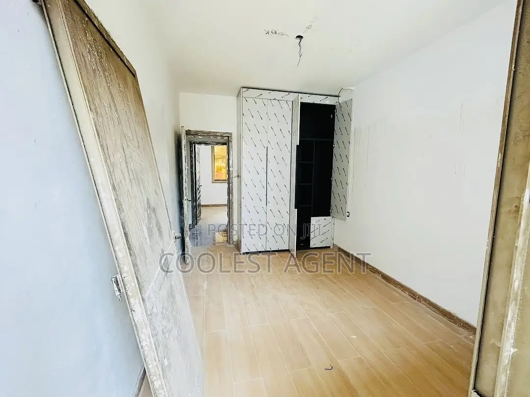 3bdrm Apartment in Oysterbay, Kinondoni for sale in Kinondoni