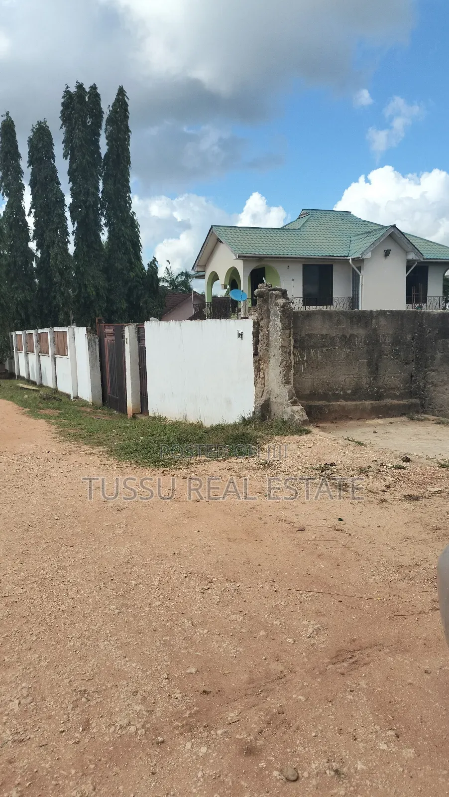 4bdrm House in Salasala Mboma Rd, Kinondoni for sale in Kinondoni