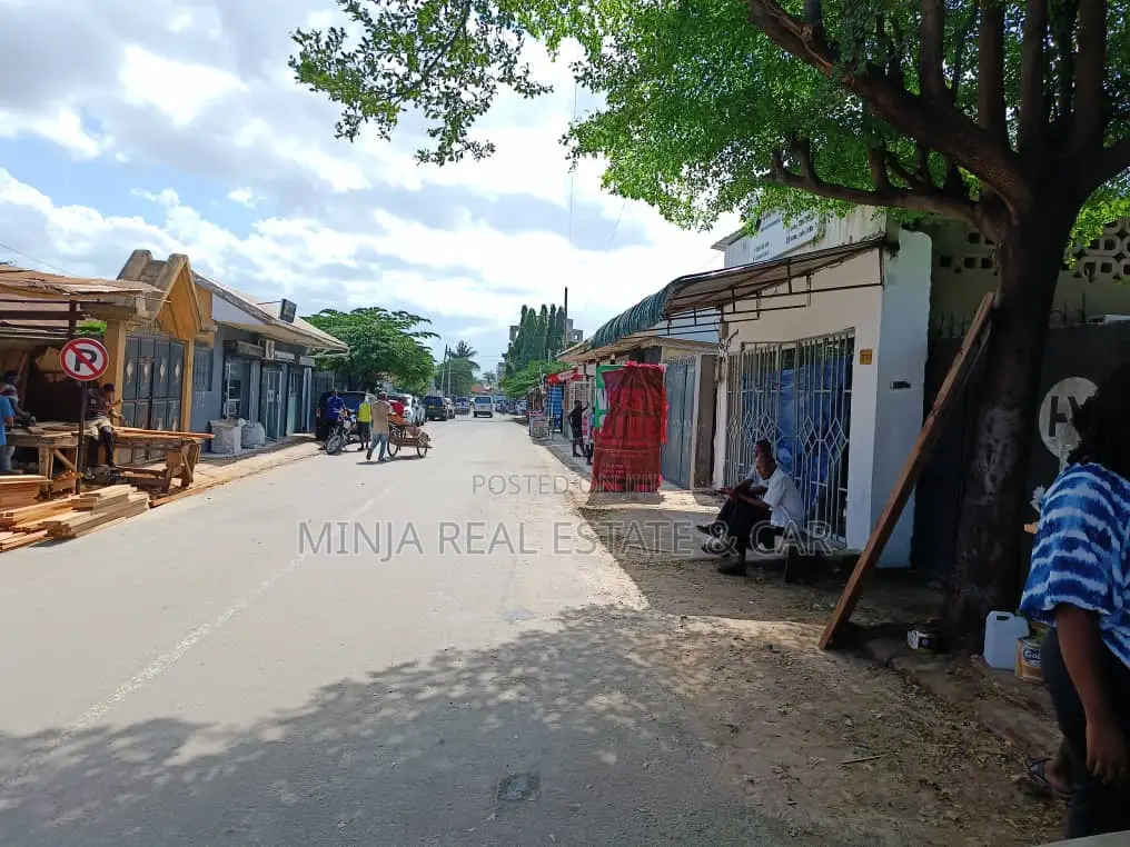 Plot/House for Sale Kinondoni A in Kinondoni