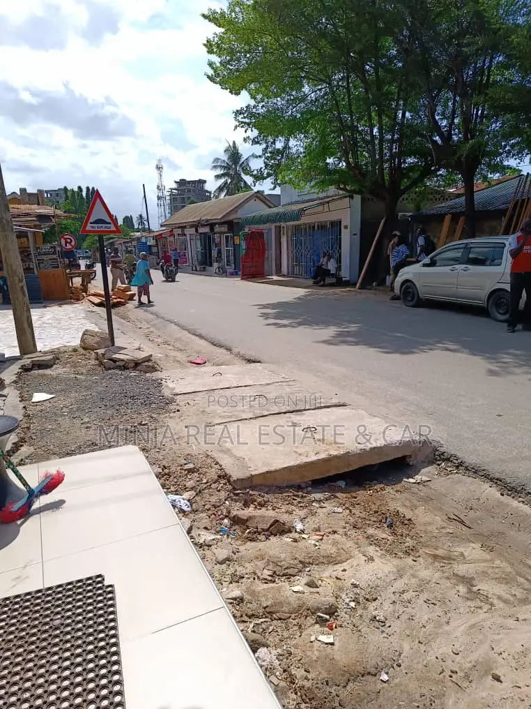 Plot/House for Sale Kinondoni A in Kinondoni