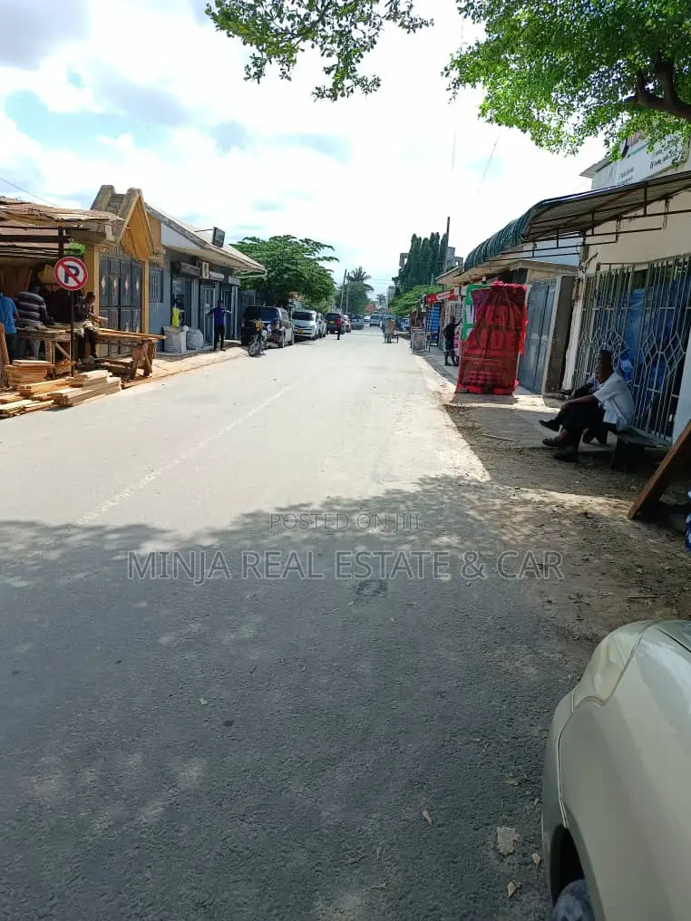Plot/House for Sale Kinondoni A in Kinondoni