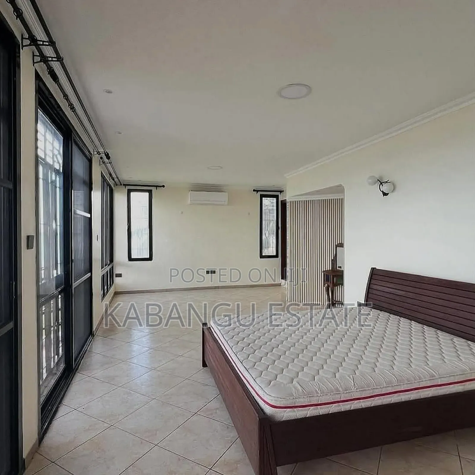 Furnished 4bdrm Villa in Kawebeach for rent in Kawe