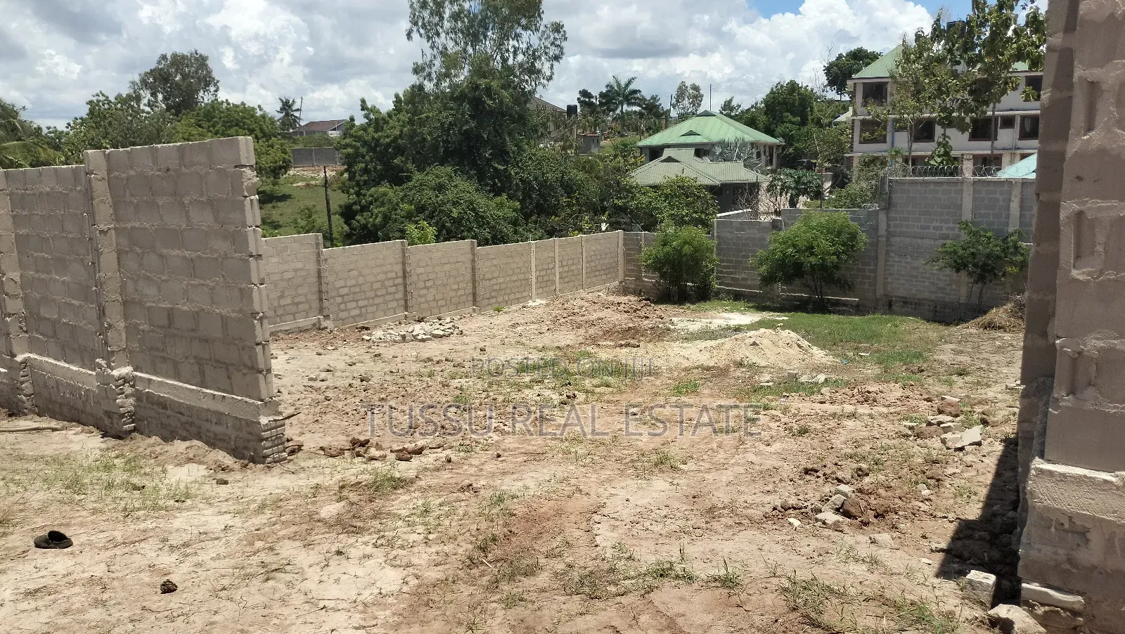 Fenced Plot for Sale in Goba Lastanza SQM 750 in Goba