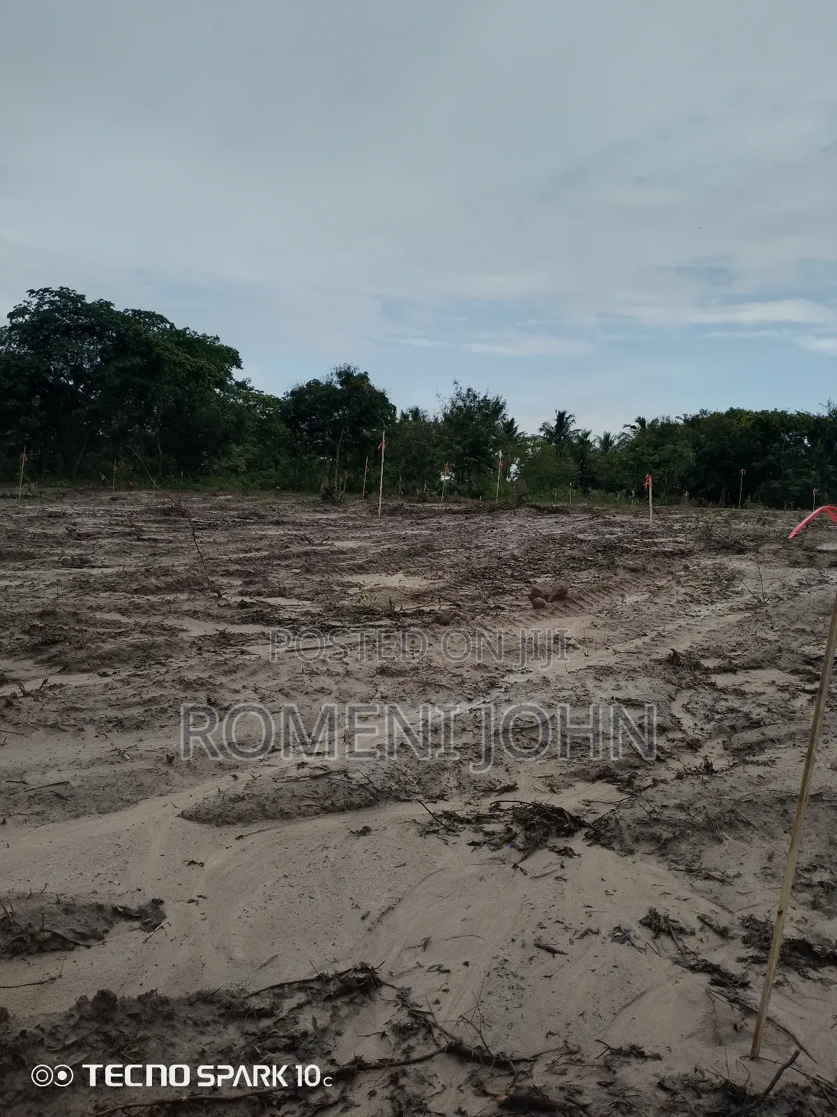 Kiwanja Mita 14 Kwa Mita 11 Kinauzwa Milioni 3.6 Majohe Rada in Ilala