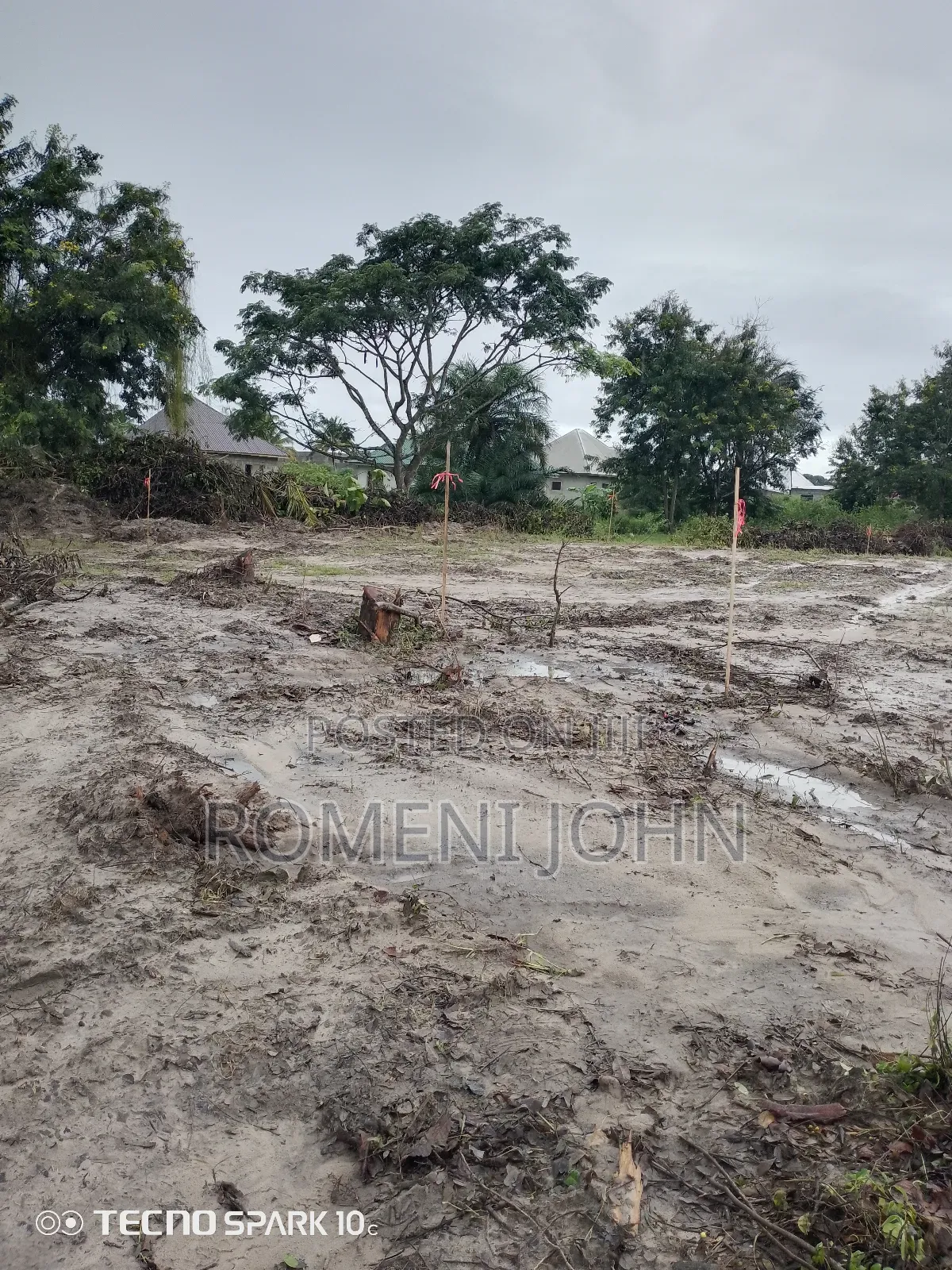Kiwanja Mita 14 Kwa Mita 11 Kinauzwa Milioni 3.6 Majohe Rada in Ilala