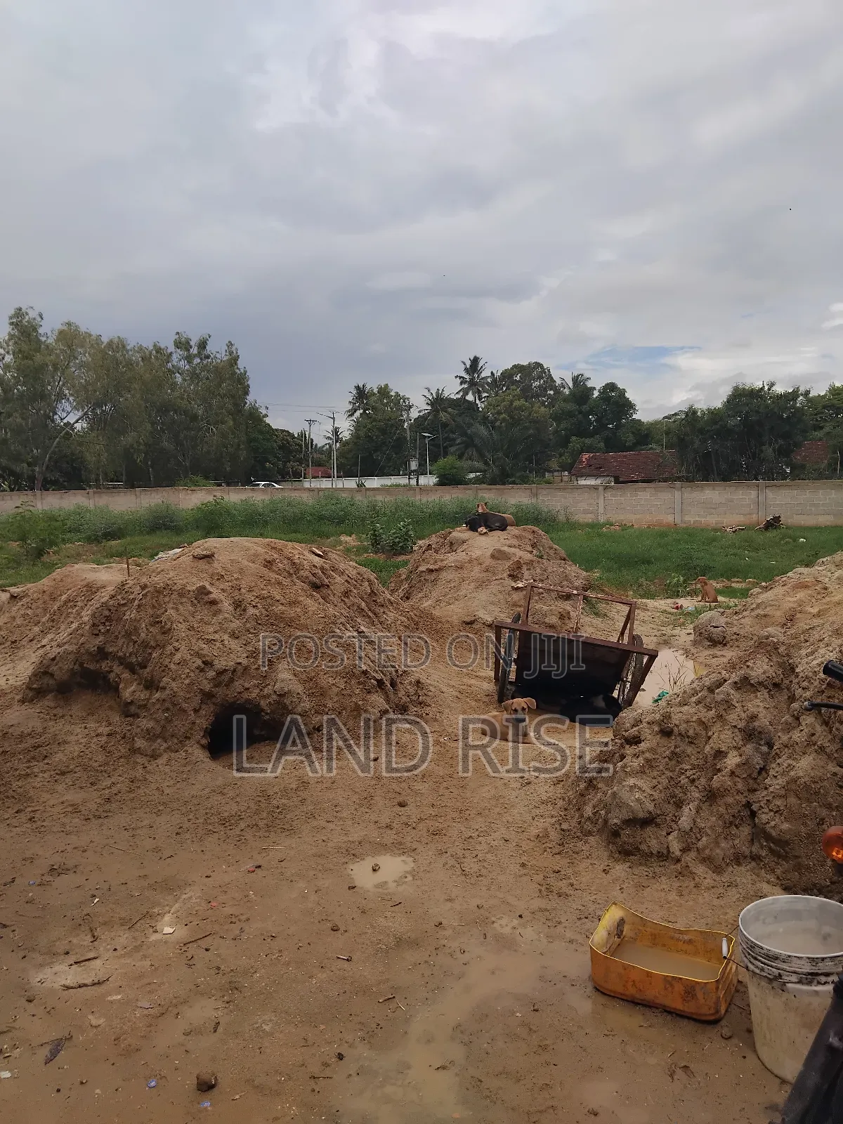 Land for Sale in Moroco Dar Es Salaam. in Kinondoni