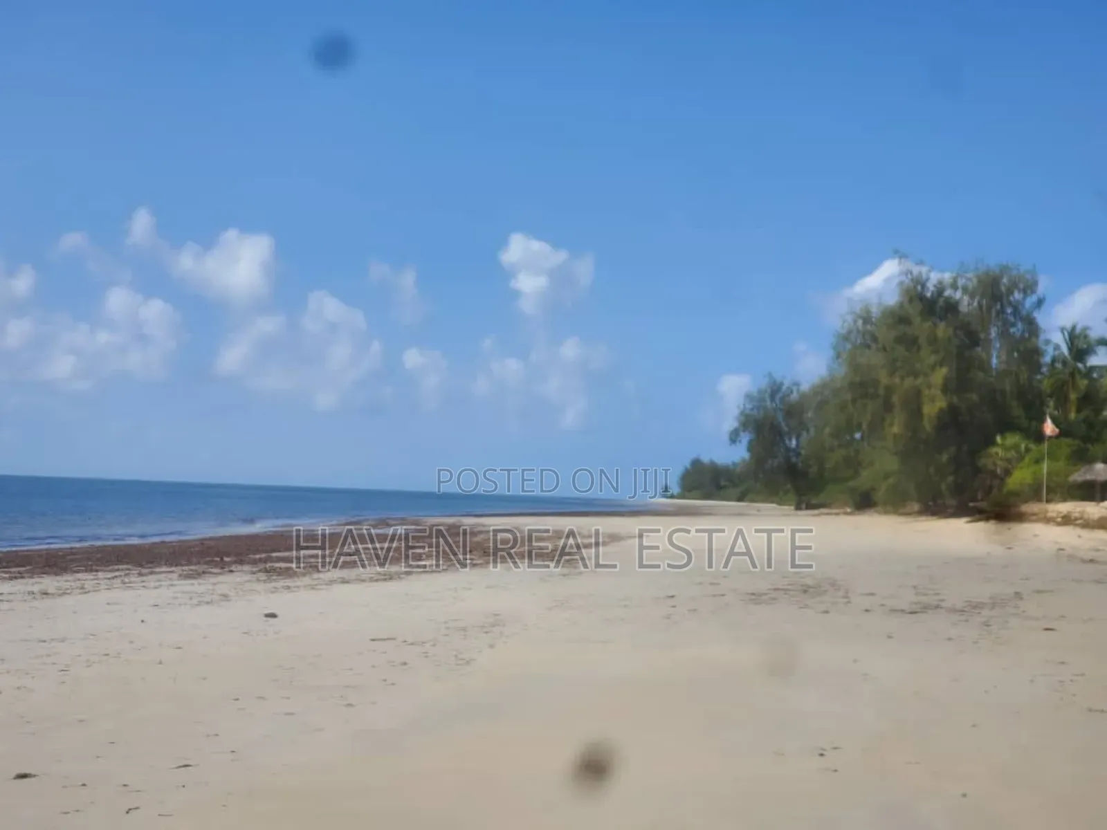 Beach Plot for Sale at Pangani in Pangani