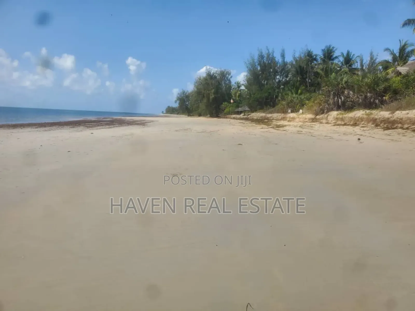 Beach Plot for Sale at Pangani in Pangani