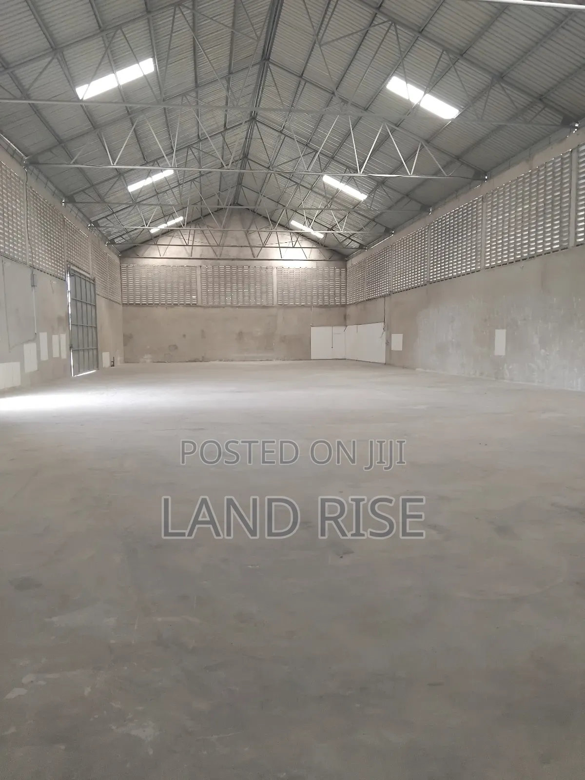 1000 SQM Warehouse in Mikocheni in Mikocheni