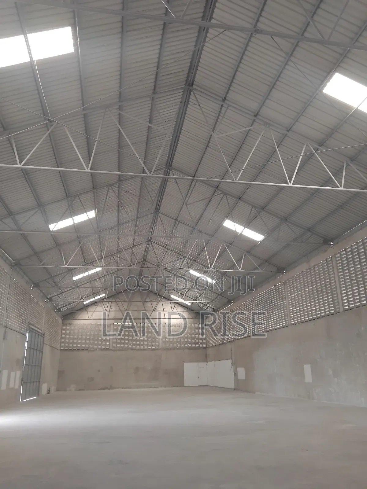 1000 SQM Warehouse in Mikocheni in Mikocheni