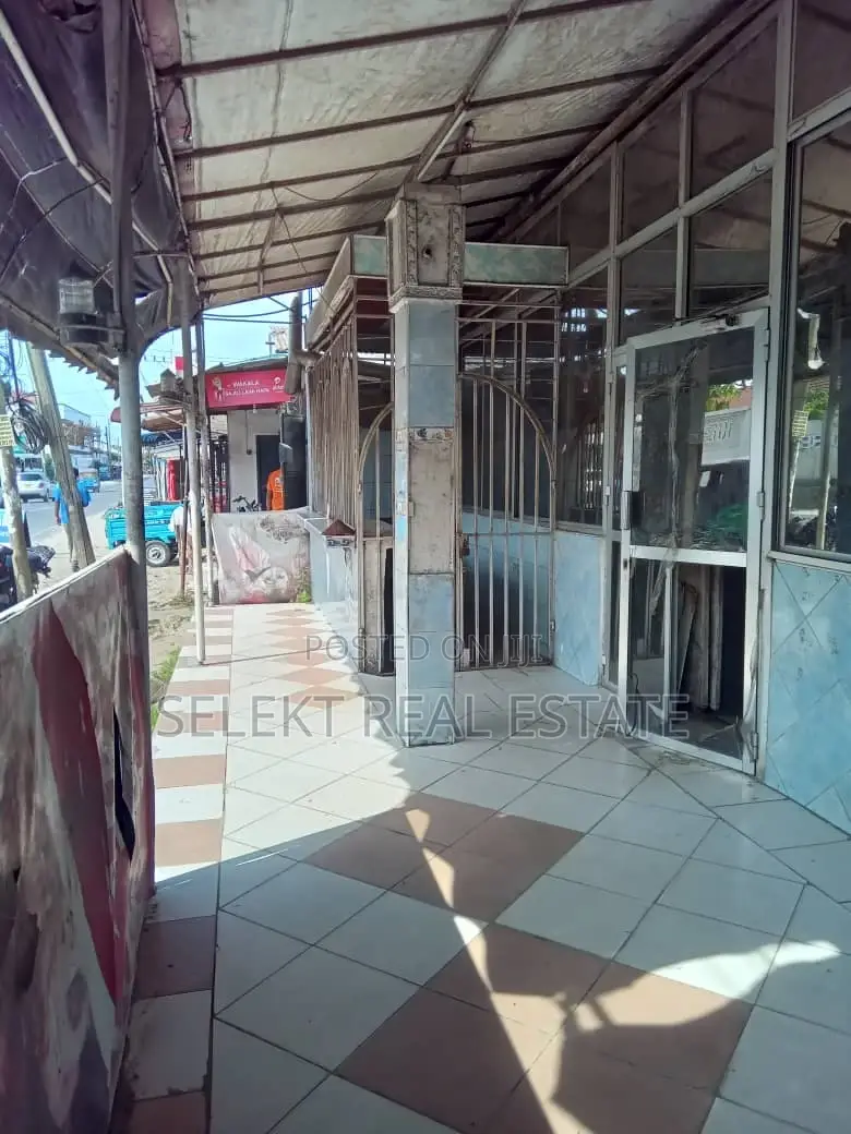 220sqm Plot on the Main Road at Kimweiri Ave (Msasani) in Kinondoni