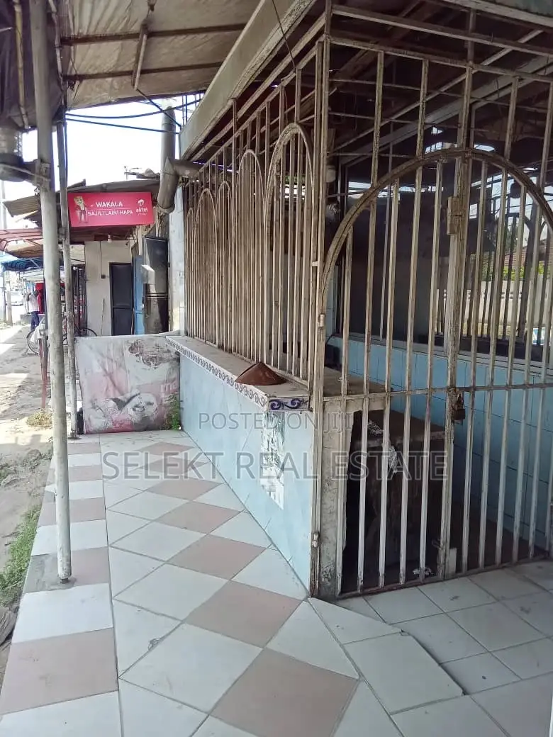 220sqm Plot on the Main Road at Kimweiri Ave (Msasani) in Kinondoni