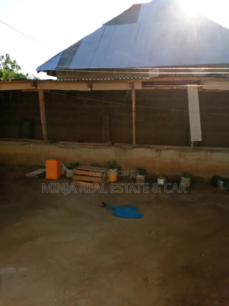 3bdrm House in Zinga for sale in Zinga