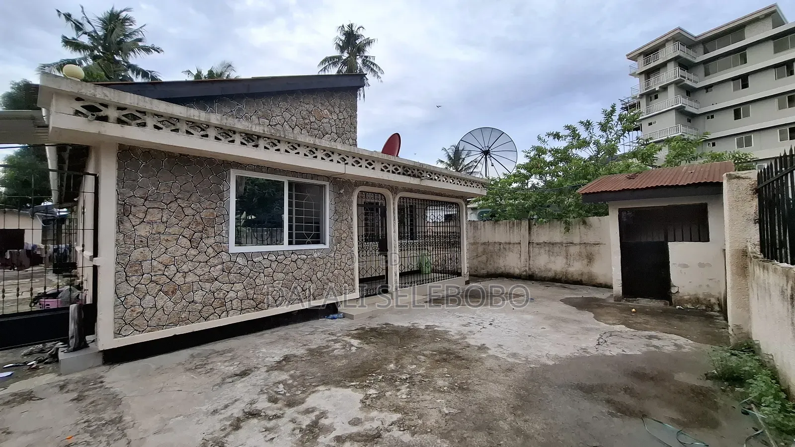 2bdrm Bungalow in Sinza A Mliman Cty, Kinondoni for rent in Kinondoni