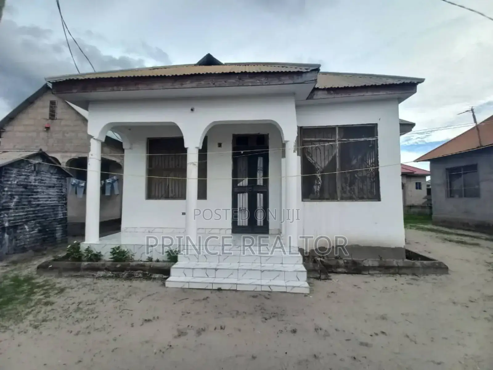3bdrm House in Mbande Kisewe, Kinondoni for sale in Kinondoni
