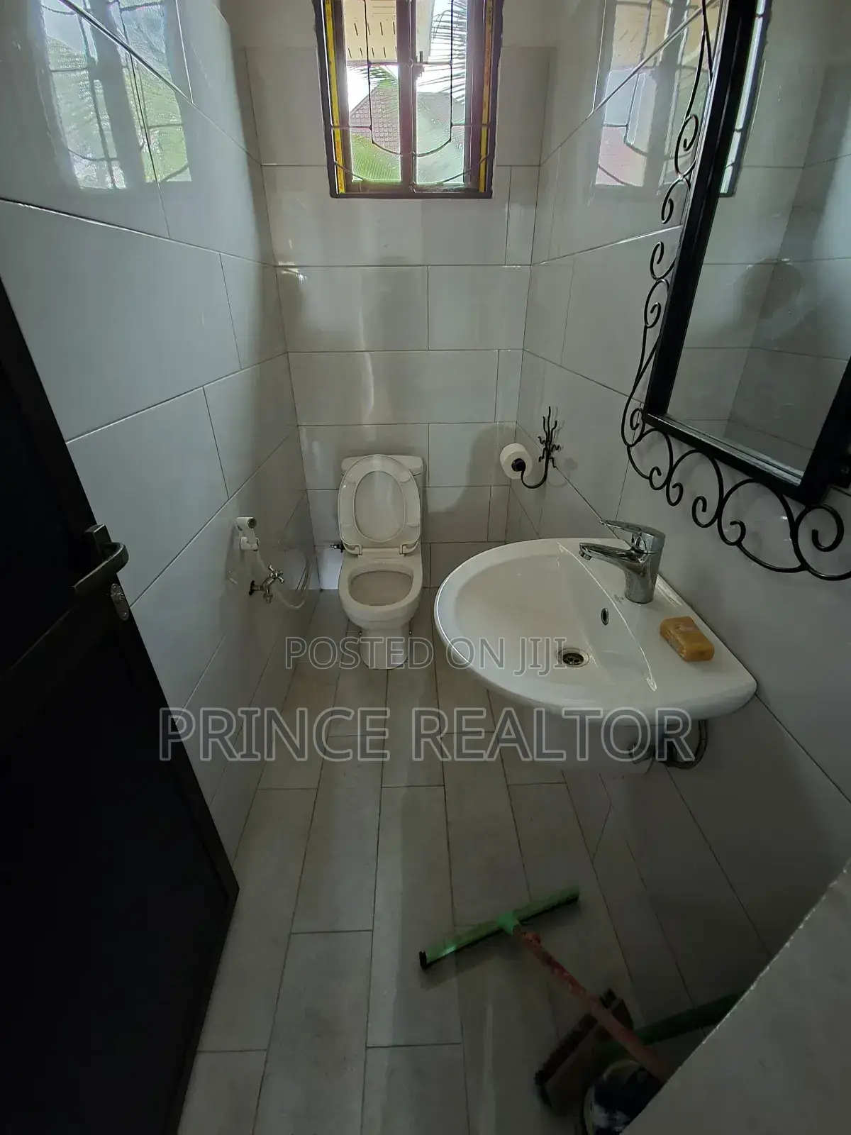 3bdrm House in Chamazi Mfenesini, Temeke for sale in Temeke