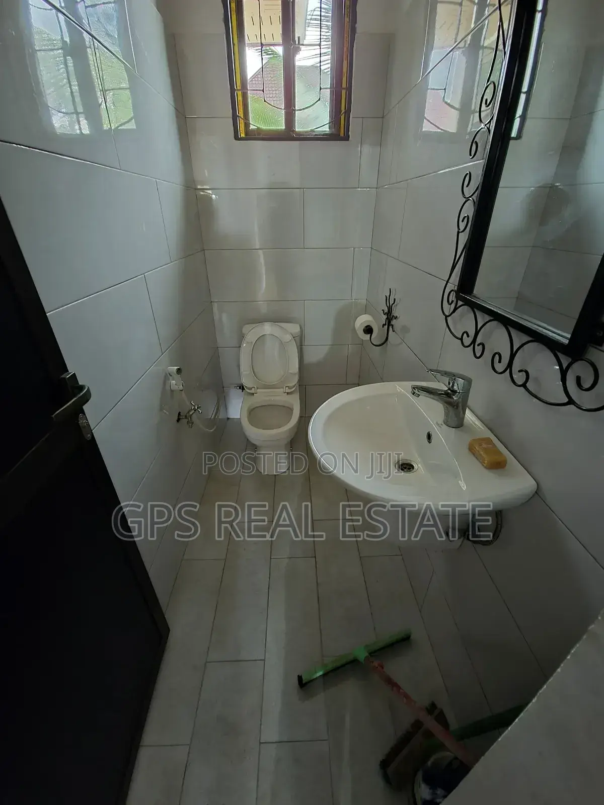 3bdrm House in Chamazi Mfenesini, Temeke for sale in Temeke
