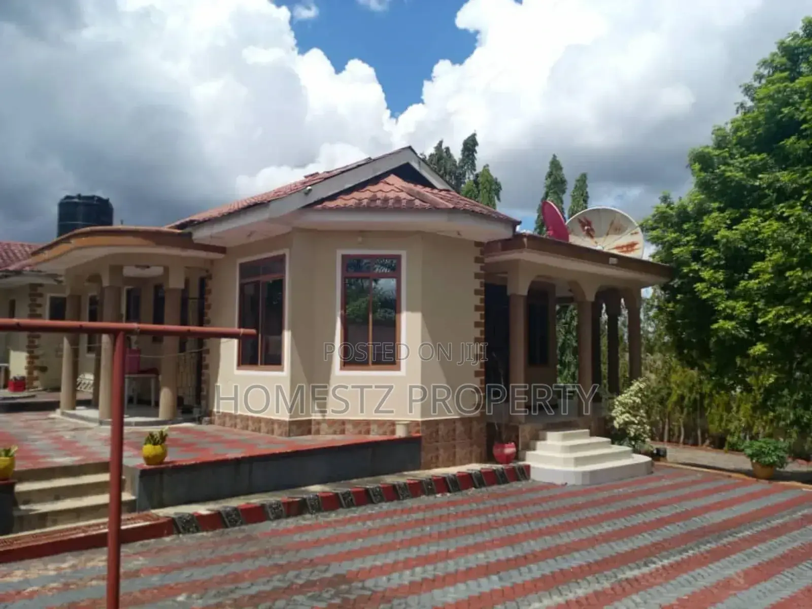 5bdrm House in Kimara Temboni, Kinondoni for sale in Kinondoni