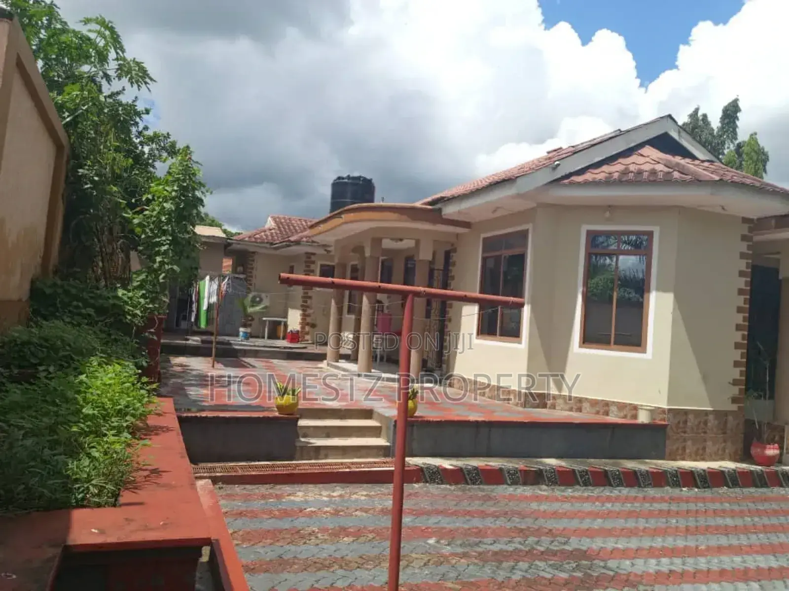 5bdrm House in Kimara Temboni, Kinondoni for sale in Kinondoni