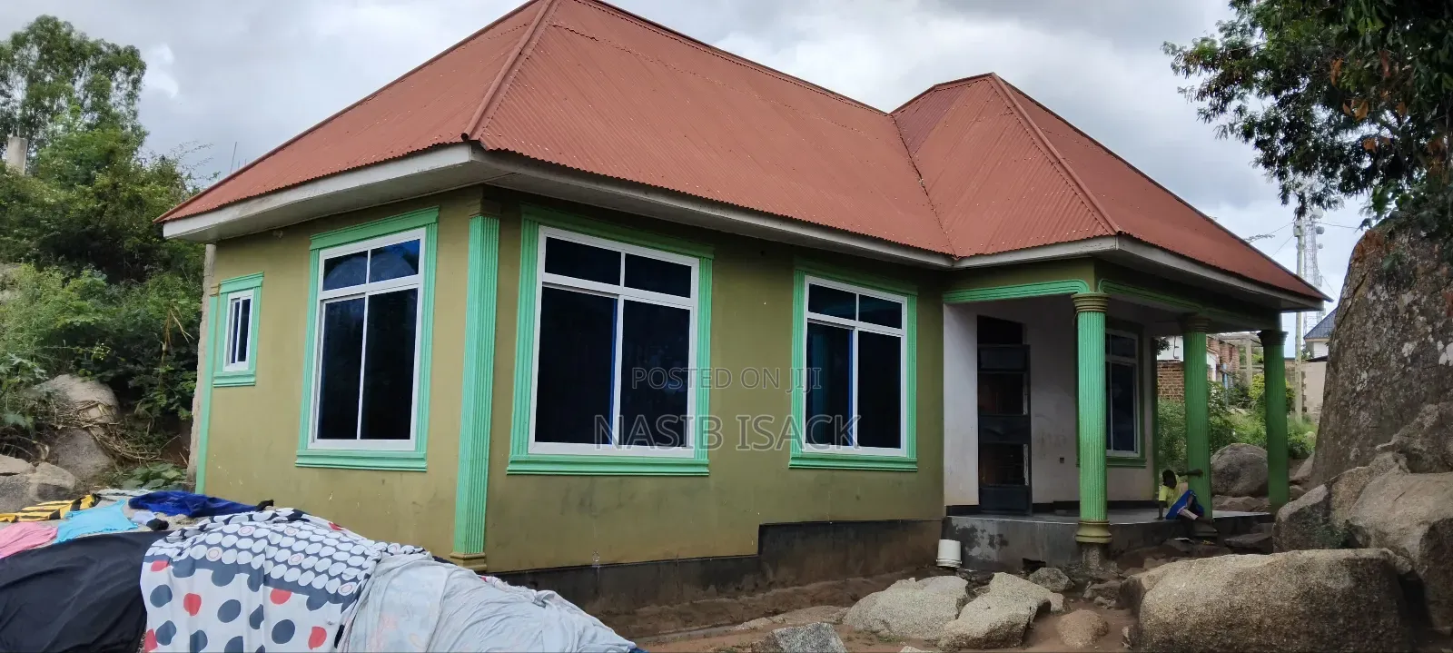 Furnished 2bdrm House in Mkolani for sale in Mkolani