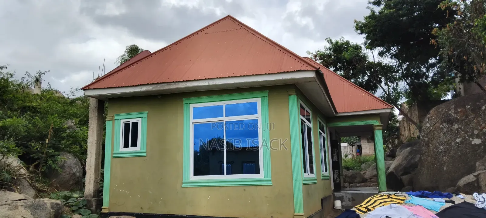 Furnished 2bdrm House in Mkolani for sale in Mkolani