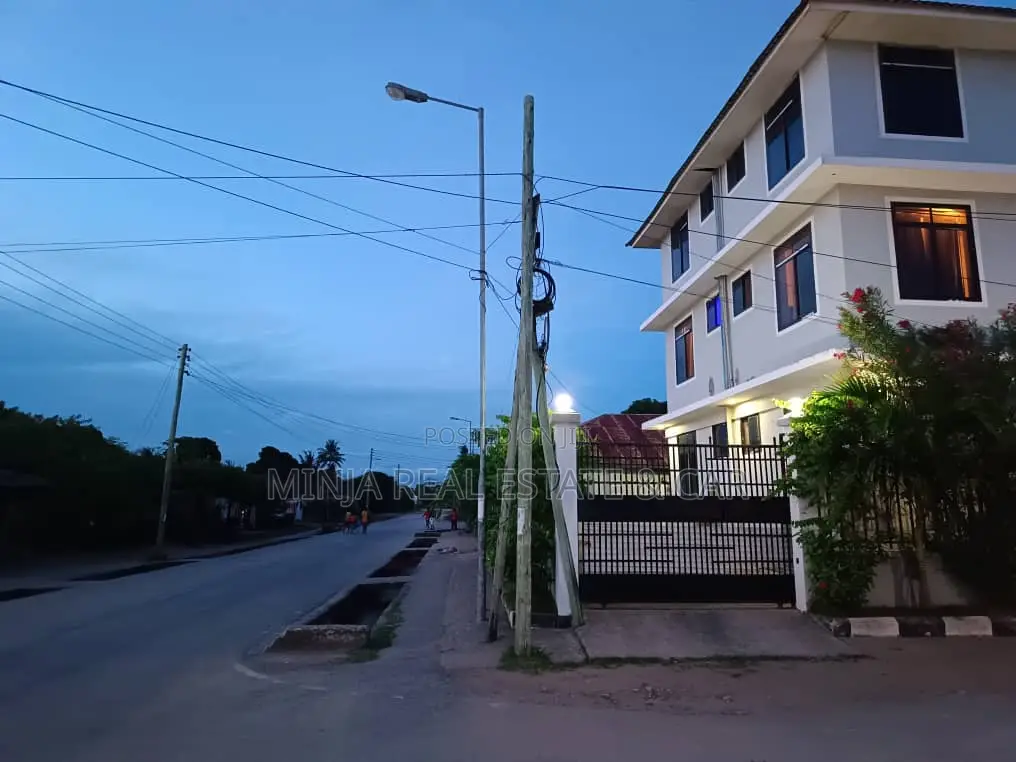 Hotel for Sale in Tanga Town Chumbageni. in Chumbageni