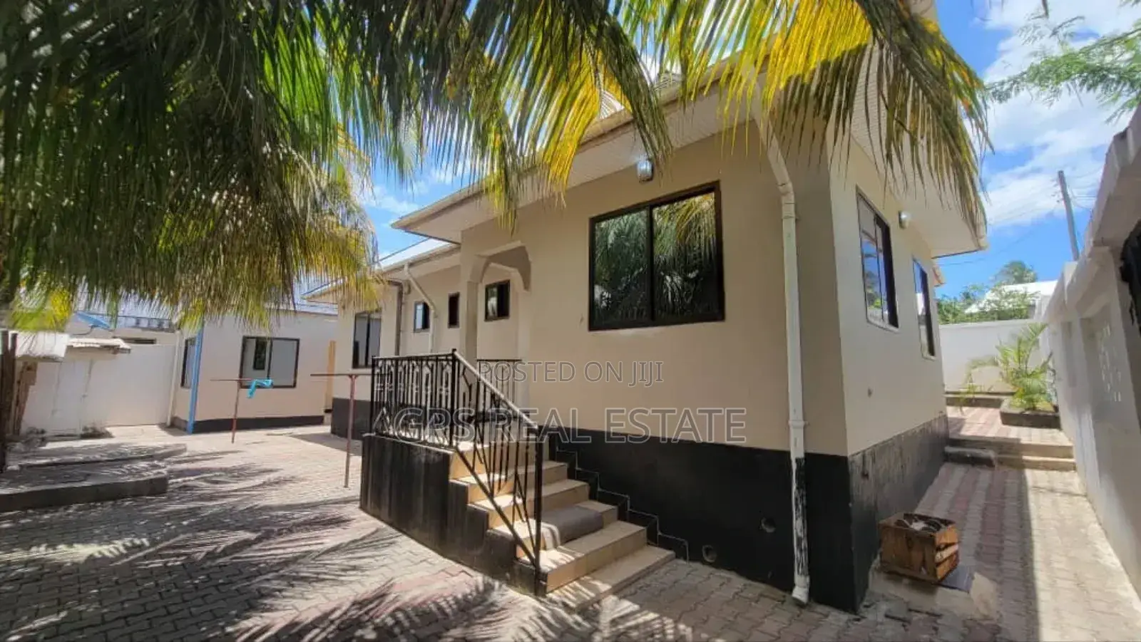 3bdrm House in Mikwambe, Kigamboni for sale in Kigamboni