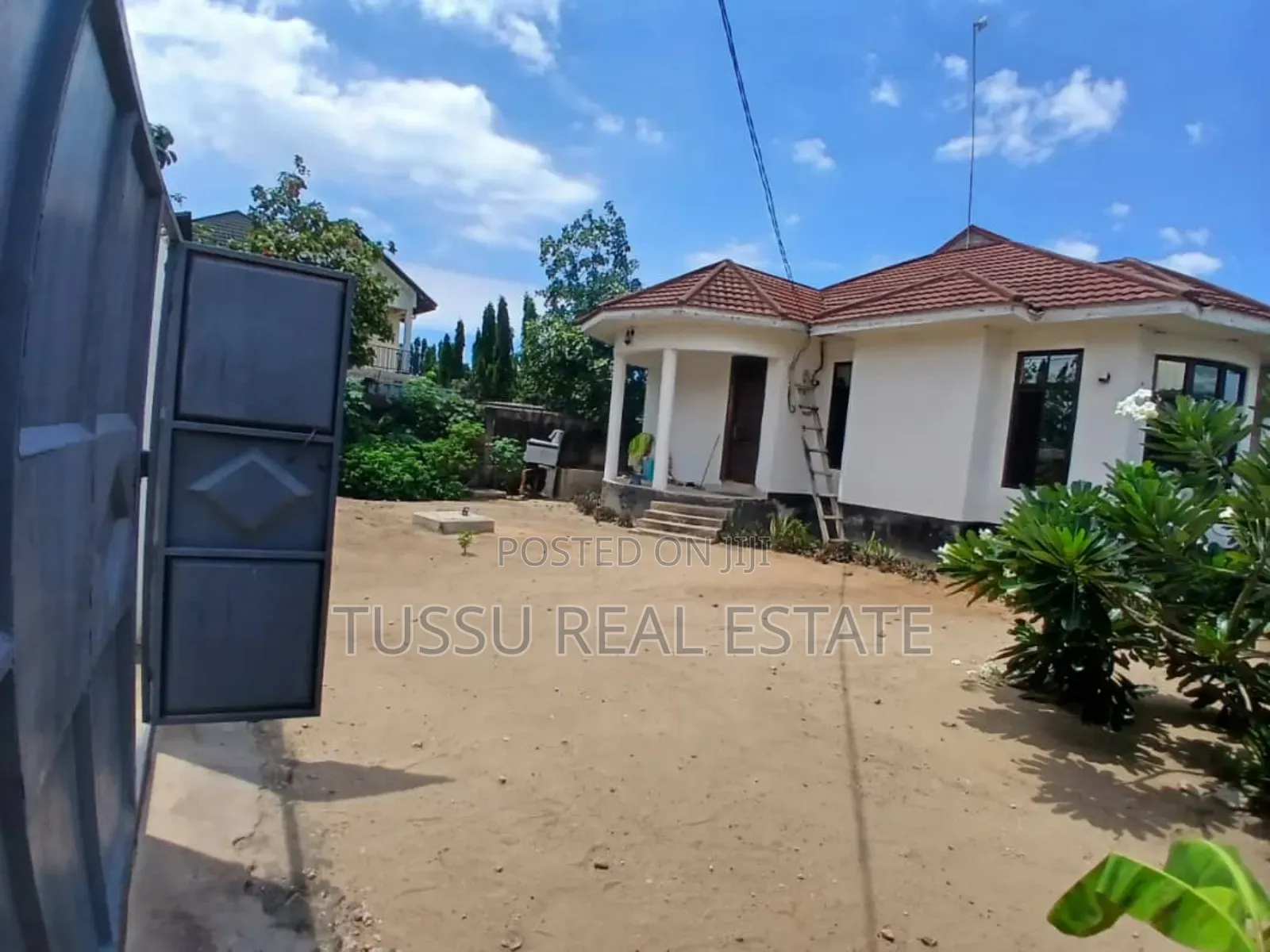 2bdrm House in Ununio, Kinondoni for sale in Kinondoni