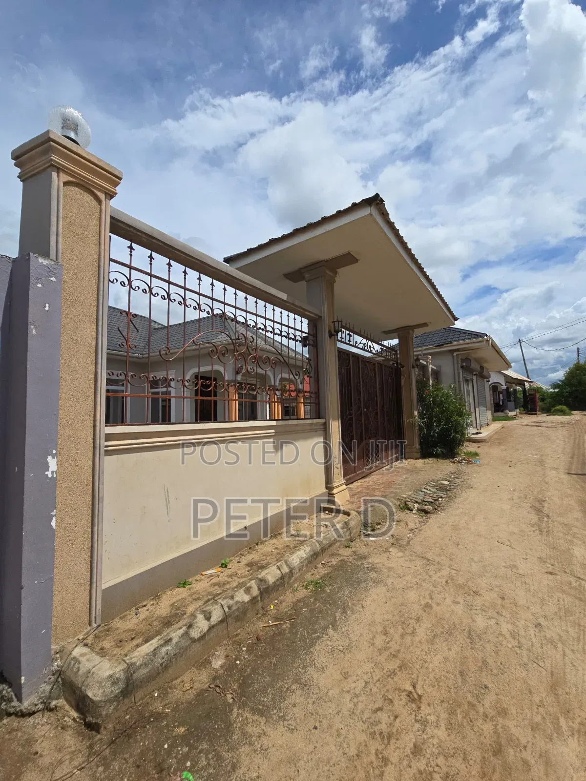 3bdrm House in Mbezi for sale in Mbezi