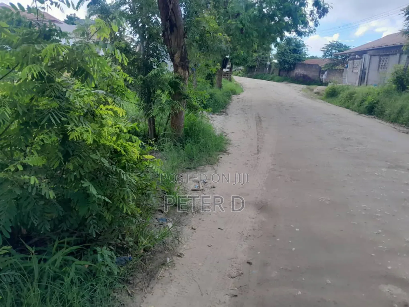 Kiwanja Karibu Na Lami Stop Over in Kimara